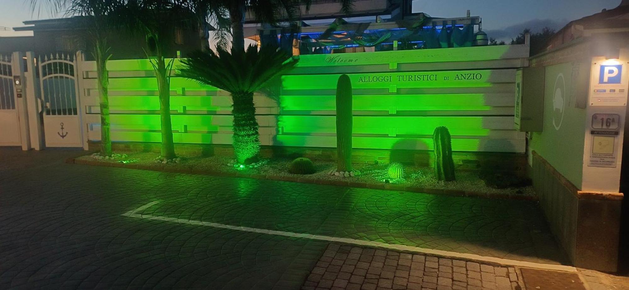 Alloggi Turistici Con Piscina Palestra Jacuzzi Sauna Anzio Exterior foto